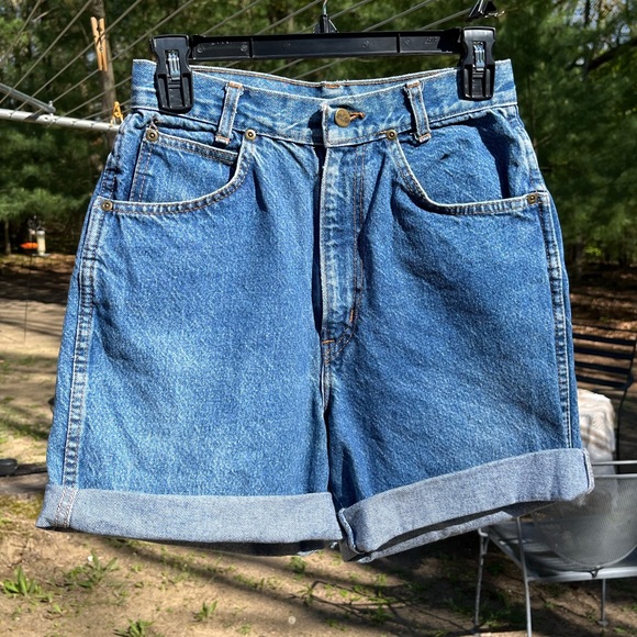 chic Pants - 90s Denim Shorts